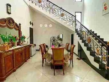 rumah megah non cluster di Cipinang otista