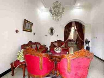 rumah megah non cluster di Cipinang otista