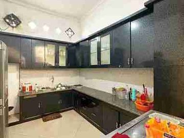 rumah megah non cluster di Cipinang otista