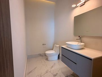 Departamento en Renta Torre West Valle Poniente