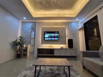 HOUSE & LOT FOR RENT FULLY FURNISH NEAR IN THE BEACH AND AIRPORT