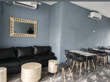 Over kontrak restoran dengan lokasi strategis di jalur utama Jl.Pondok Cabe raya, berada di area dengan lalu lintas yang ramai dan mudah dijangkau.