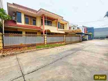 rumah megah 2 lantai di pondok kelapa komplek billymoon