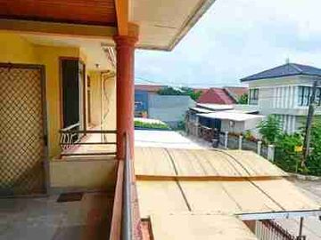 rumah megah 2 lantai di pondok kelapa komplek billymoon