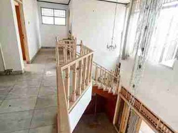 rumah megah 2 lantai di pondok kelapa komplek billymoon