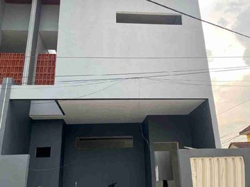 Dijual Rumah Baru  2 Lantai di Perumahan Harapan Indah Kota Bekasi