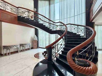 FOR SALE BUKIT GOLF PONDOK INDAH
LUXURY HOUSE
SEMI FURNISHED