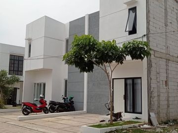 RUMAH MURAH CANTIK MINIMALIS MODERN 2 LANTAI DI KEDAUNG PAMULANG TANGGERANG SELATAN BISA KPR DP 0