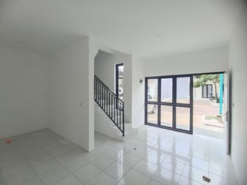 RUMAH MURAH CANTIK MINIMALIS MODERN 2 LANTAI DI KEDAUNG PAMULANG TANGGERANG SELATAN BISA KPR DP 0