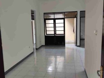 rumah siap huni di taman pulo gebang jakarta timur