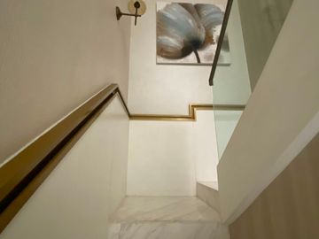 Sewa Rumah Fully Furnished 3 Lantai di Cluster Asya Jakarta Garden City, Cakung – Siap Huni & Elegan! 007