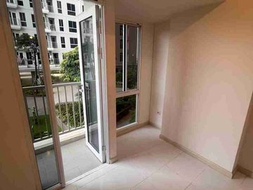 disewakan apartemen tokyo riverside studio kosongan pik 2 termurah
