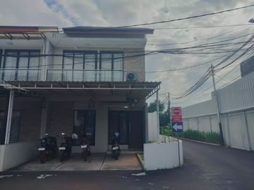 Rumah dikontrakan 2 lantai di Pasar Minggu Jakarta Selatan