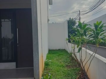 Rumah dikontrakan 2 lantai di Pasar Minggu Jakarta Selatan