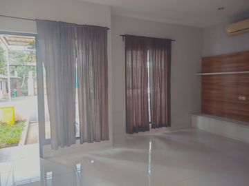 Rumah dikontrakan 2 lantai di Pasar Minggu Jakarta Selatan