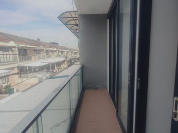 Rumah dikontrakan 2 lantai di Pasar Minggu Jakarta Selatan