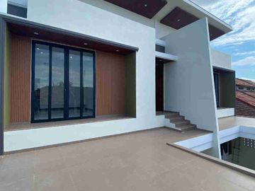 Rumah Hook Full Renovasi di Pine Garden dekat Tiban Centre
