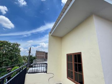 Rumah 2 Lantai, 3 Kamar Tidur Siap Huni di Sepatan