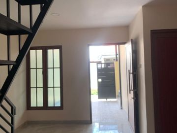 Rumah 2 Lantai, 3 Kamar Tidur Siap Huni di Sepatan