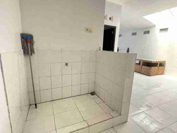 Kontrakan Rumah Bagus Strategis Dekat GOR Manahan Include Furnished
