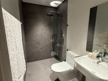 Studio unit for sale in Orean Place at Vertis North by Ayala Alveo Land near UP, Trinoma, SM, St Lukes Hospital and Ayala Malls