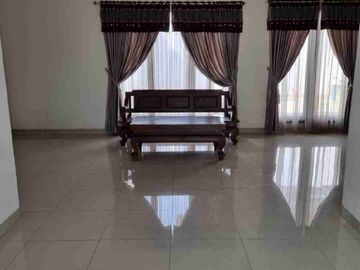 dijual murah rumah bagus 2 lantai dekat sekolah di cluster depan harapan indah bekasi