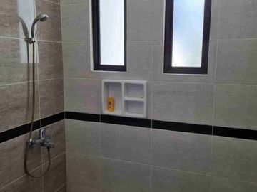 dijual murah rumah bagus 2 lantai dekat sekolah di cluster depan harapan indah bekasi