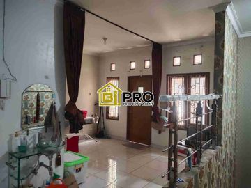 Rumah siap huni lobang buya cipayung