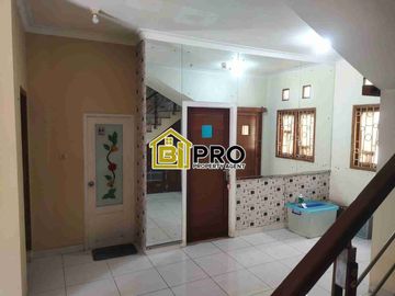 Rumah siap huni lobang buya cipayung