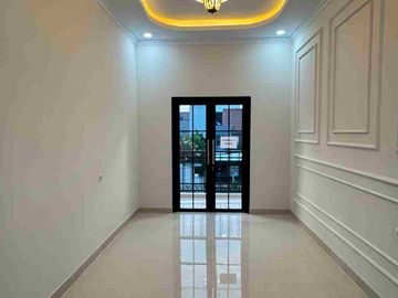 Rumah mewah siap huni dalam townhouse