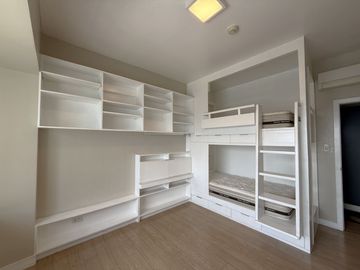 2 Bedroom for Rent in One Shangri-La Place