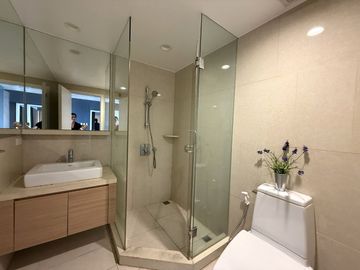 2 Bedroom for Rent in One Shangri-La Place