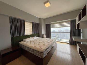 2 Bedroom for Rent in One Shangri-La Place