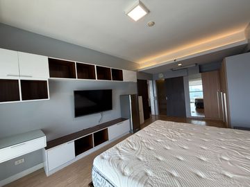 2 Bedroom for Rent in One Shangri-La Place