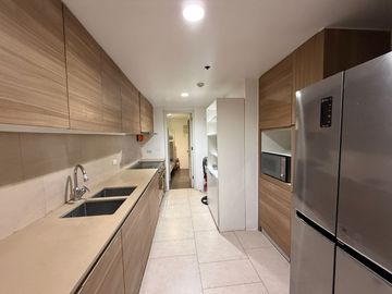 2 Bedroom for Rent in One Shangri-La Place