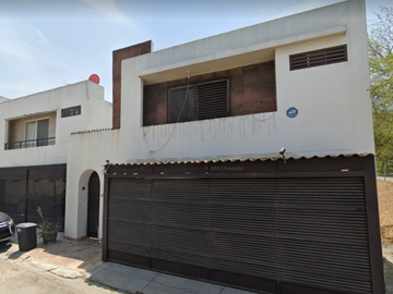 CASA EN REMATE CUMBRES MADEIRA, MONTERREY