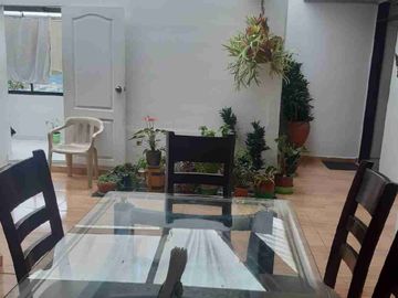Se vende casa con renta cerca a la avenida Santander