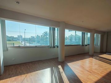 Oficina en Renta en Calzada Zavaleta, Puebla - Excelente Ubicación Comercial