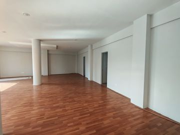 Oficina en Renta en Calzada Zavaleta, Puebla - Excelente Ubicación Comercial
