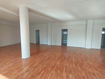 Oficina en Renta en Calzada Zavaleta, Puebla - Excelente Ubicación Comercial