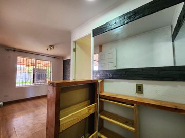 SE ARRIENDA CASA EN CURAUMA, VALPARAÍSO. PUERTAS DEL SOL, pasaje cerrado.