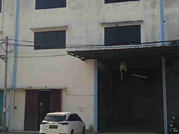 Di sewakan pergudangan 100 +kantor 3 lantai jl.salembaran teluk naga Tangerang.