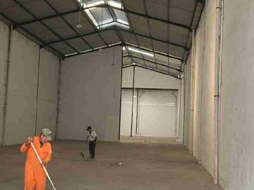 Di sewakan pergudangan 100 +kantor 3 lantai jl.salembaran teluk naga Tangerang.