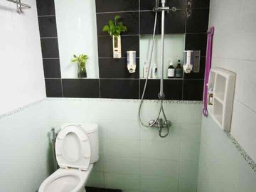 TURUN Rp200 JUTA! Dijual Rumah Renovasi di Cluster Ifolia - Masih Bisa Nego!