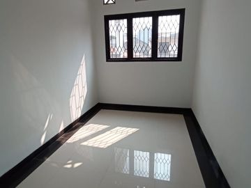 Disewakan Rumah 2 lt Rapi di Rawamangun Jakarta Timur