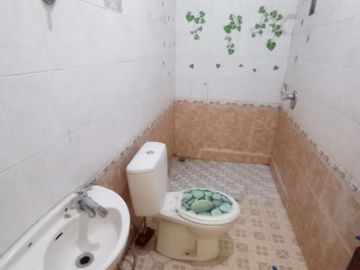 Disewakan Rumah 2 lt Rapi di Rawamangun Jakarta Timur