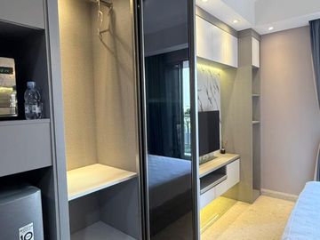 Disewa Apartemen Gold Coast Studio, Uk 28, Full Furnished