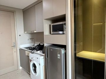 Disewa Apartemen Gold Coast Studio, Uk 28, Full Furnished