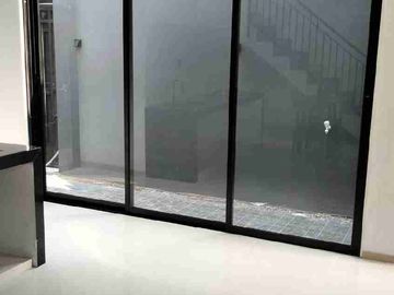 Rumah Baru 2 Lantai bebas banjir siap huni di kota harapan indah pejuang Medan Satria bekasi