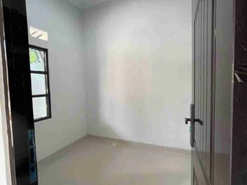 Lokasi pinggir jalan.. harga 200 an